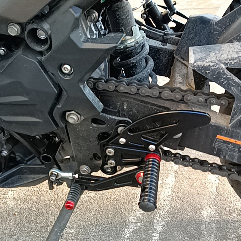 川崎車種に対応した、サーキット用と日常通勤用の両方に適したカスタムパーツ